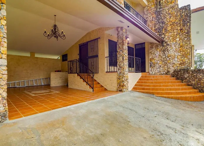 Spectacular House In Boquete W/King Beds & Hot Tub